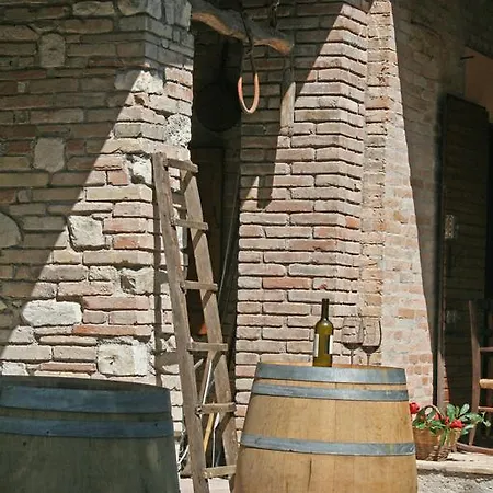 Cornio Delle Fronde Country house