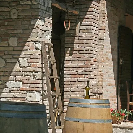 Cornio Delle Fronde Country house