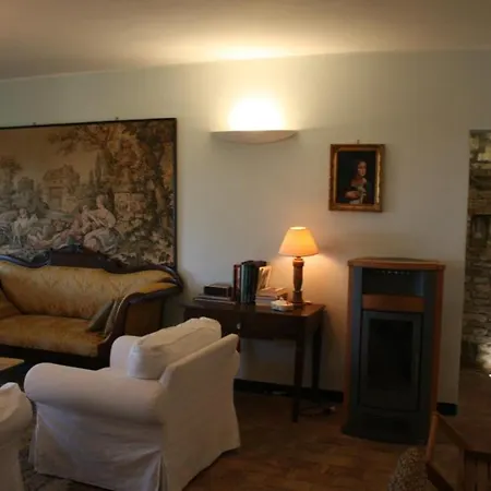 Cornio Delle Fronde Country house *